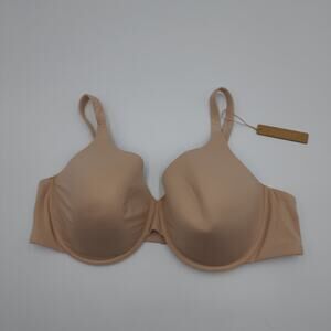 Skims Fits Everybody T-Shirt Bra in Mica Size 44D